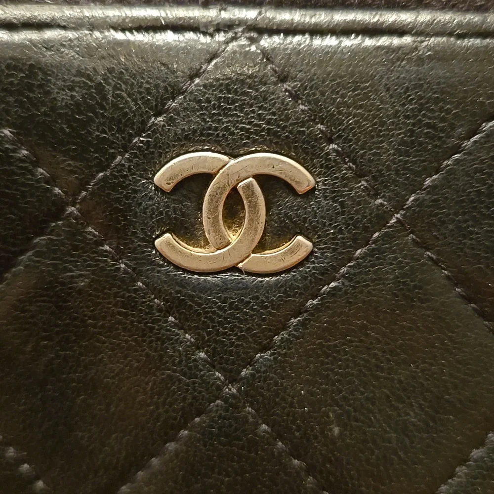 CHANEL Black Calfskin Leather Long Zip Top Wallet Brass Hardware Authentic COA - Picture 5 of 16